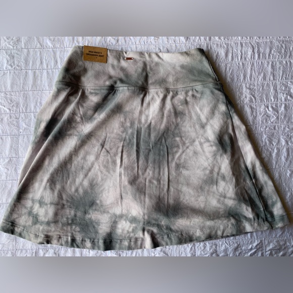 NWT Victoria's Secret PINK Active White and Gray Small Cotton High Waist V Skort - Picture 3 of 14